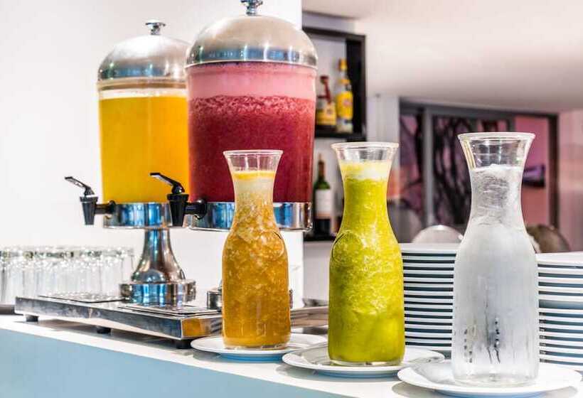 Отель Shg Bogota 100 Design