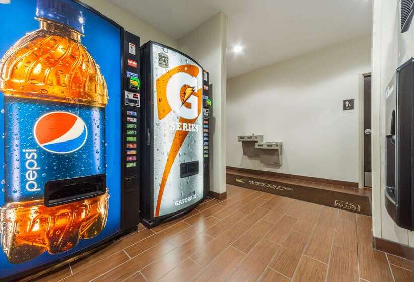 酒店 Sleep Inn & Suites Grand Forks Near Alerus Center