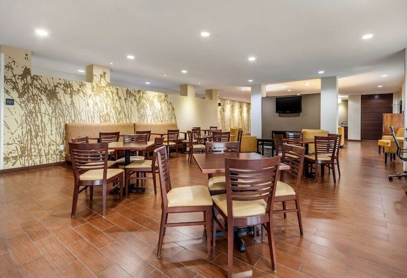 酒店 Sleep Inn & Suites Grand Forks Near Alerus Center