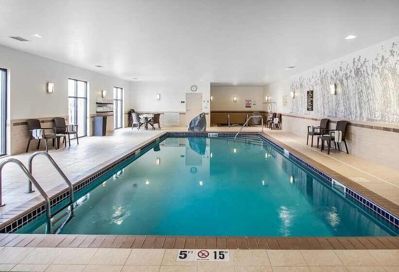 酒店 Sleep Inn & Suites Grand Forks Near Alerus Center