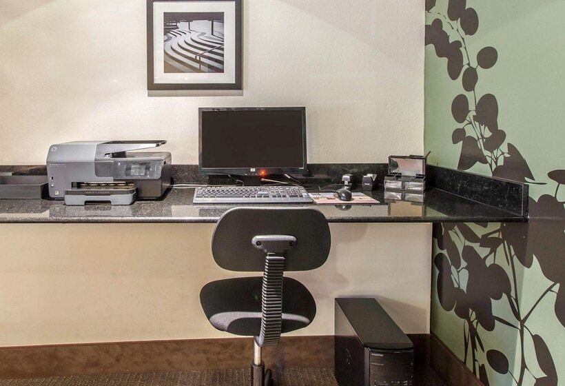 Отель Sleep Inn & Suites