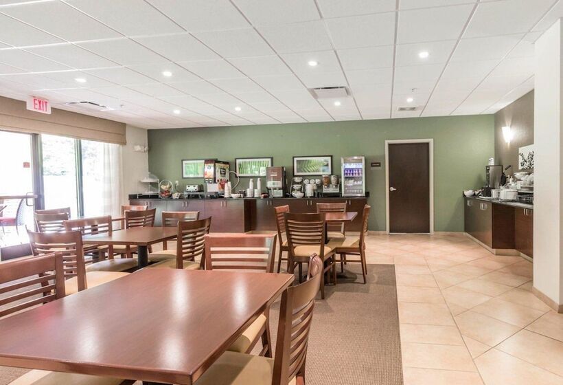 Отель Sleep Inn & Suites