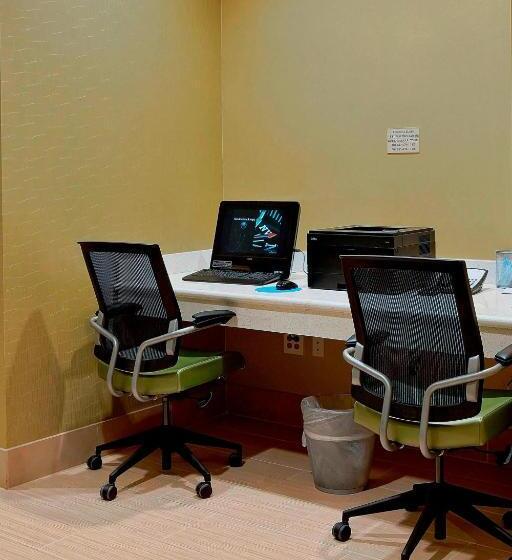 هتل Springhill Suites By Marriott Lake Charles