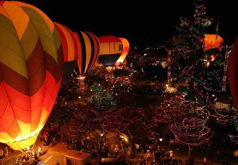 בית מלון כפרי Springhill Suites Phoenix Glendale Sports & Entertainment District