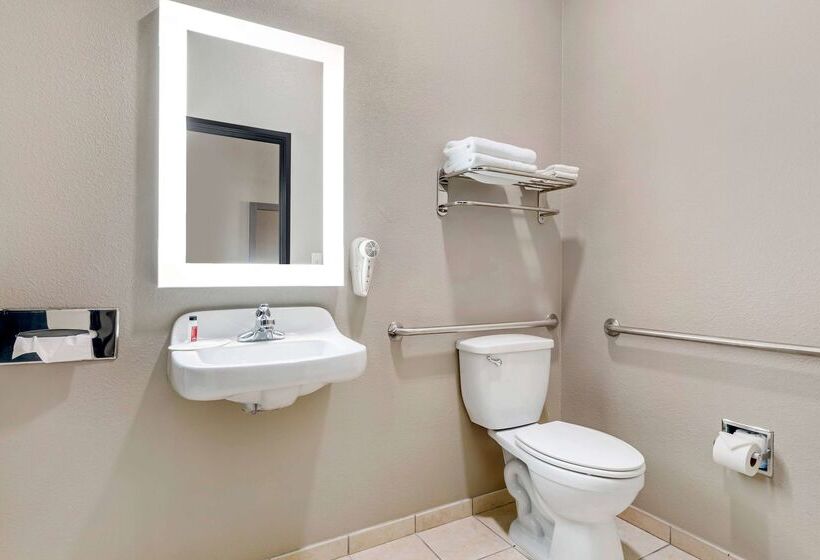 هتل Super 8 By Wyndham Harker Heights Killeen   Fort Cavazos