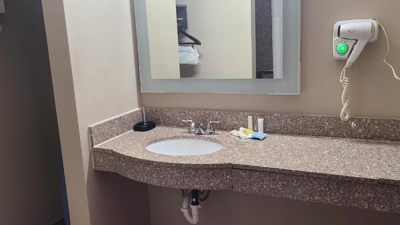 ホテル Super 8 By Wyndham Lubbock West