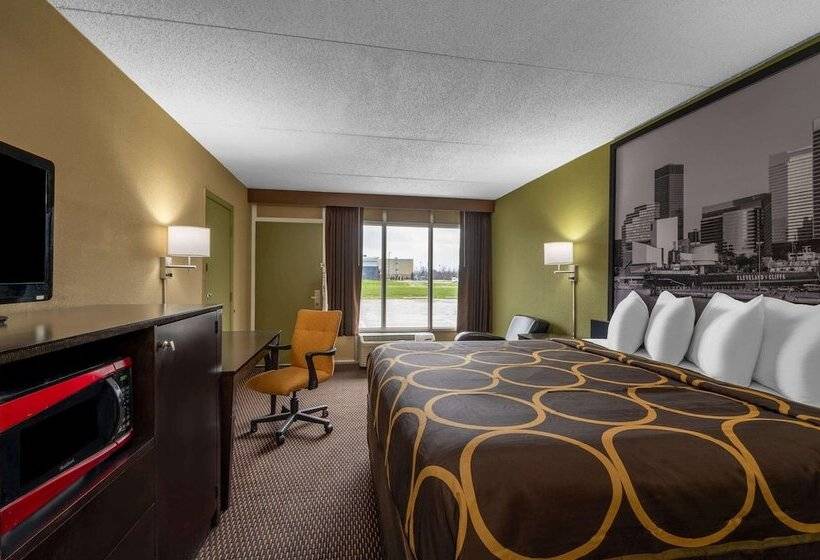 فندق Super 8 By Wyndham Perrysburg Toledo