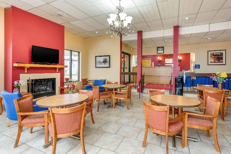 فندق Super 8 By Wyndham Perrysburg Toledo