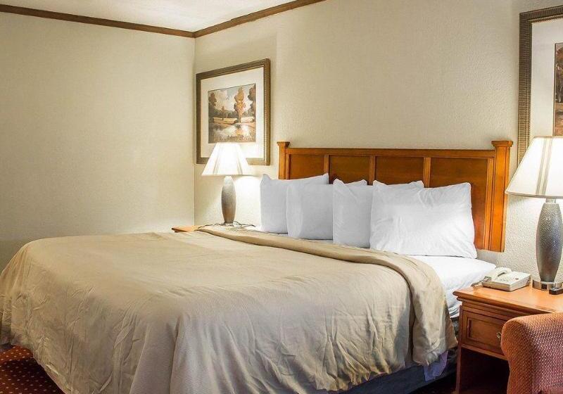 فندق Super 8 By Wyndham Perrysburg Toledo