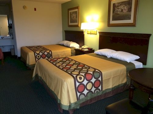 فندق Super 8 By Wyndham Kinder La