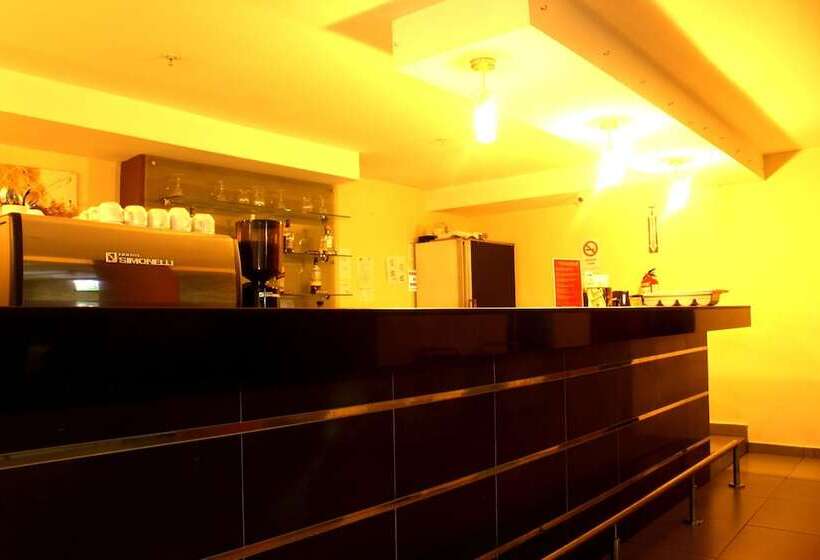 Отель Terranova