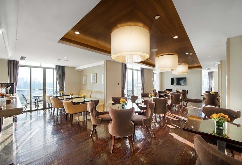 The La Hotel 新世界伟瑞酒店