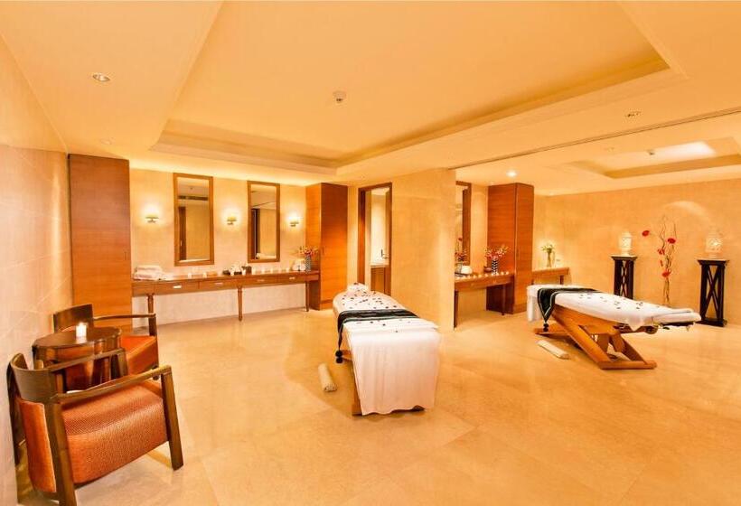 בית מלון כפרי The Lalit Jaipur