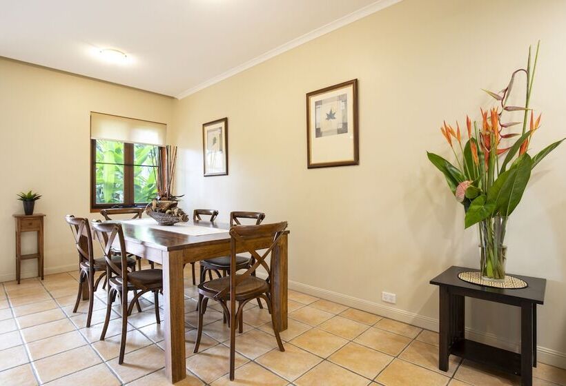 Отель The Mediterranean Port Douglas