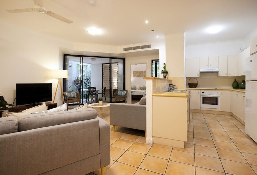 هتل The Mediterranean Port Douglas