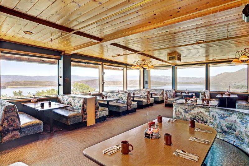 فندق Topaz Lodge