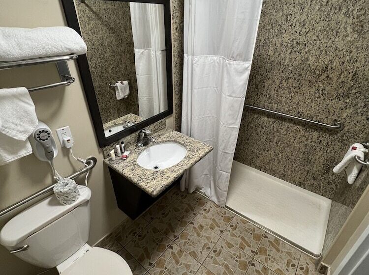 酒店 Travelodge By Wyndham Ozone Park