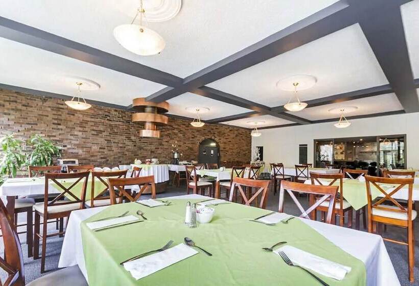 酒店 Travelodge By Wyndham Troisrivieres