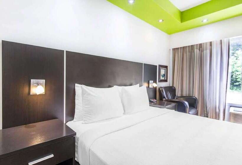 酒店 Travelodge By Wyndham Troisrivieres