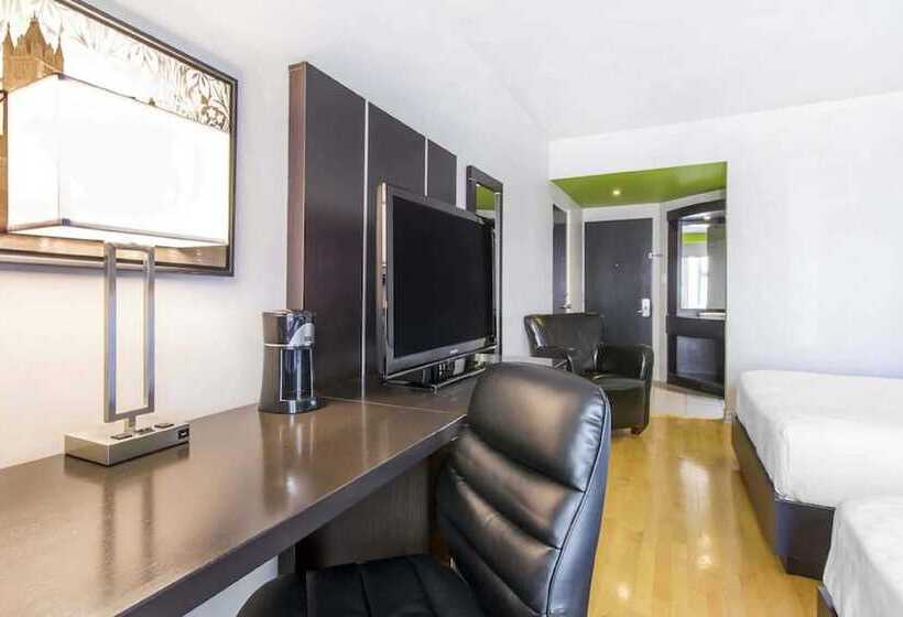 酒店 Travelodge By Wyndham Troisrivieres