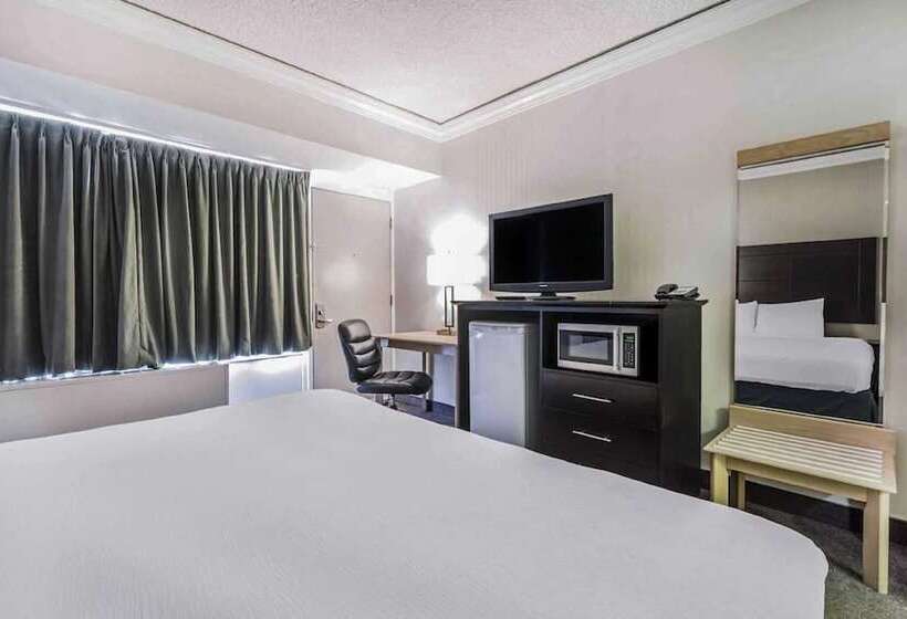 酒店 Travelodge By Wyndham Troisrivieres