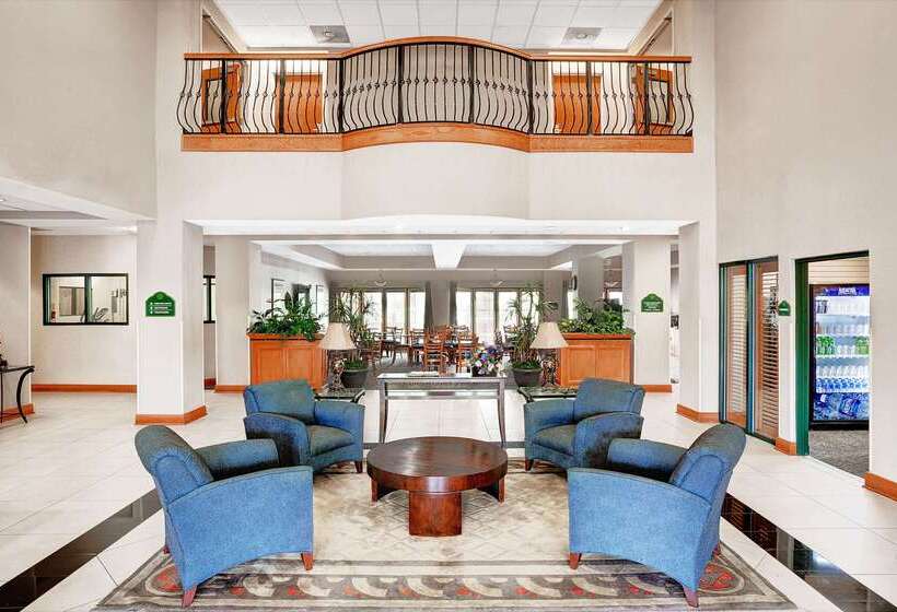 فندق Wingate By Wyndham Atlanta Fairburn