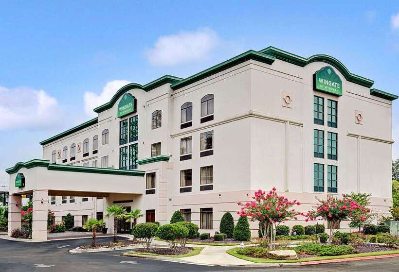 فندق Wingate By Wyndham Atlanta Fairburn