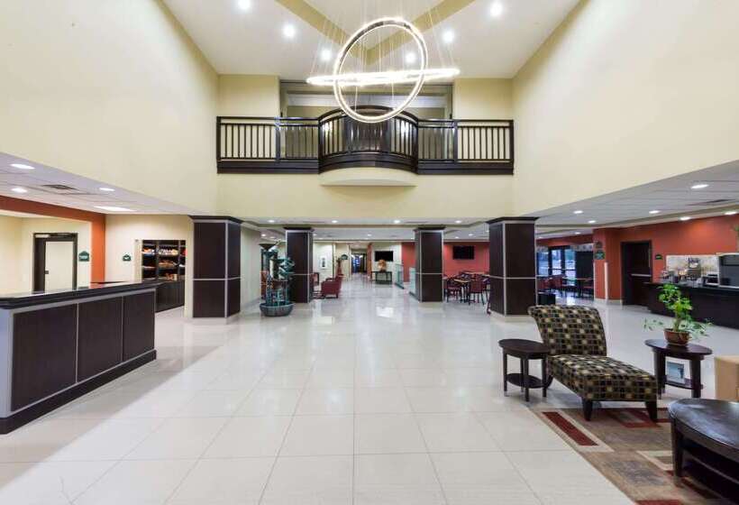 هتل Wingate By Wyndham Lake Charles Casino Area
