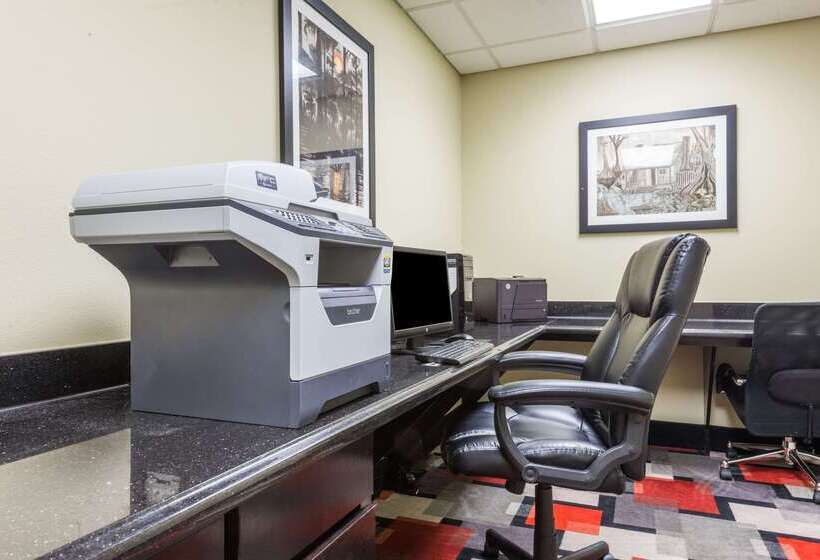 هتل Wingate By Wyndham Lake Charles Casino Area