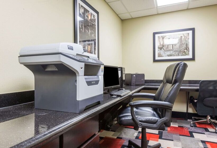 هتل Wingate By Wyndham Lake Charles Casino Area