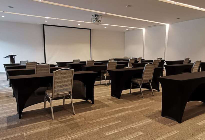 Yachting Hotel Quintero