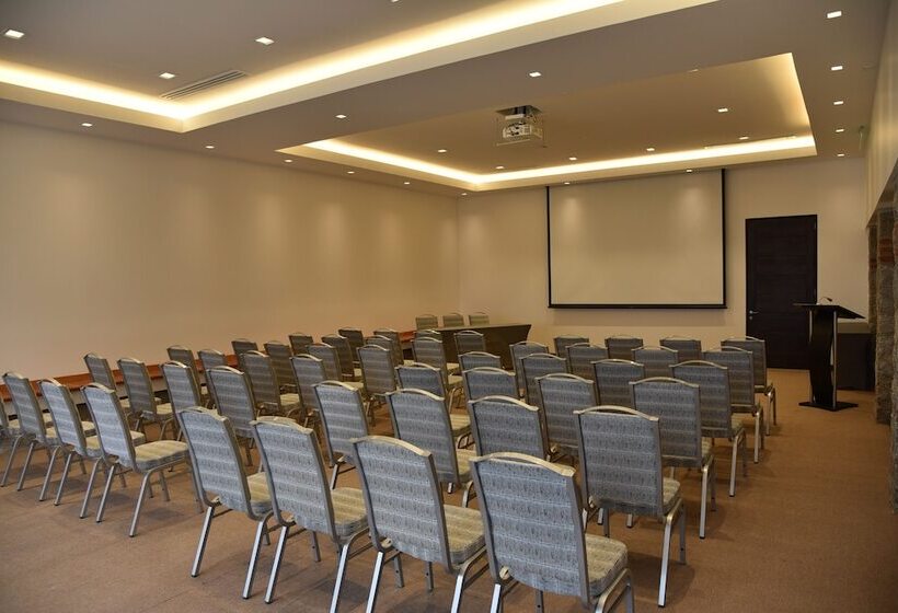 Yachting Hotel Quintero