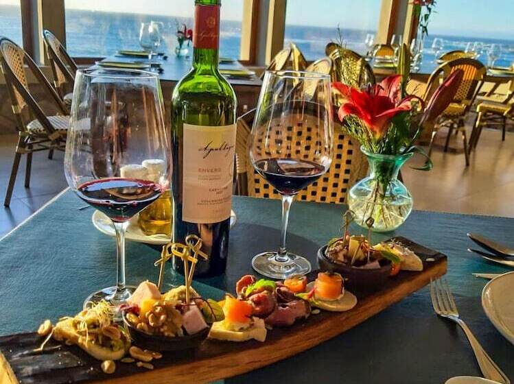 Yachting Hotel Quintero