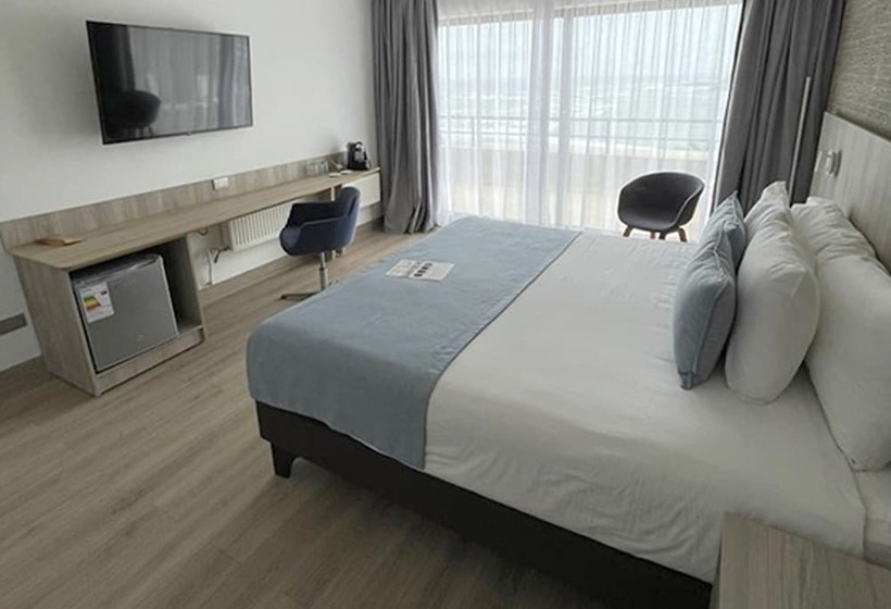 Yachting Hotel Quintero