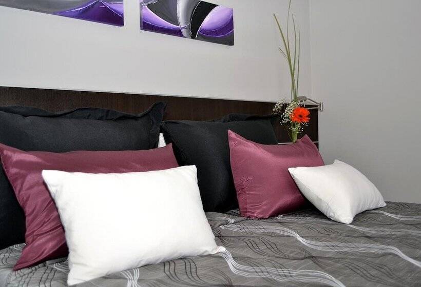 Kube Apartments Express