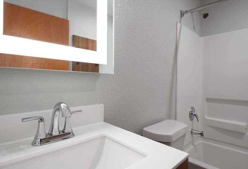 Microtel Inn & Suites By Wyndham Of Houma