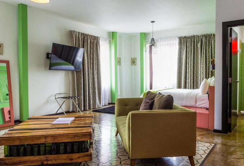 Tantalo Hotel Kitchen Roofbar