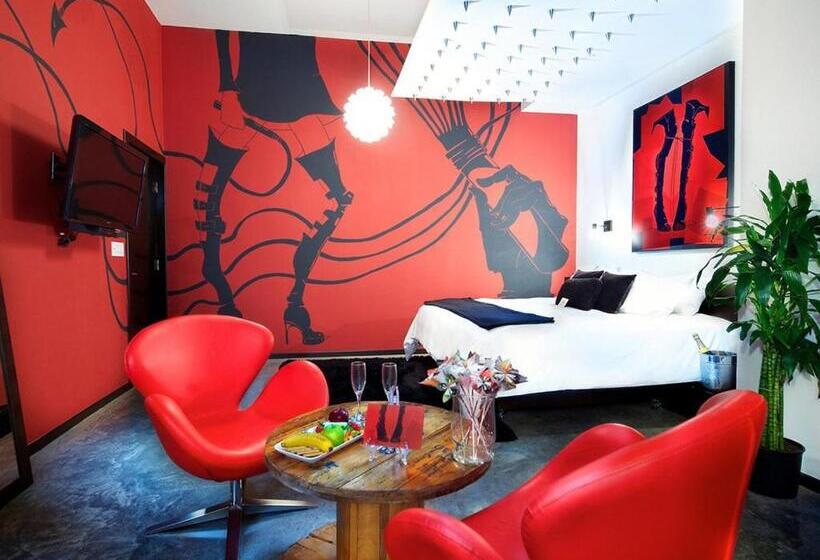 Tantalo Hotel Kitchen Roofbar