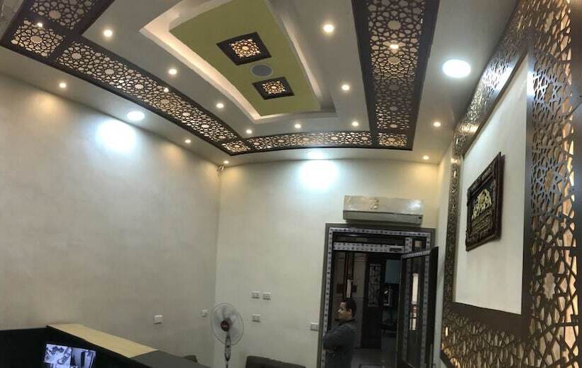 هاستل The Emerald