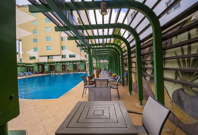 Alisa Hotel North Ridge