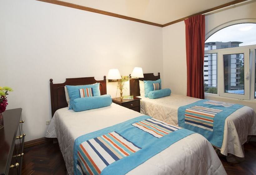 Apartotel & Suites Villas Del Rio