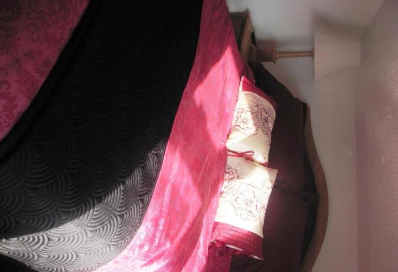 مبيت وإفطار Shrubdown