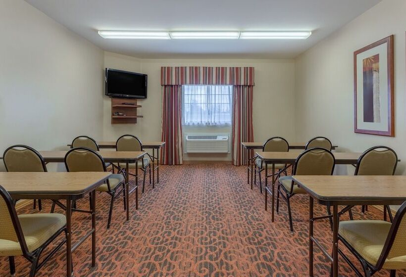 Candlewood Suites Minot, An Ihg