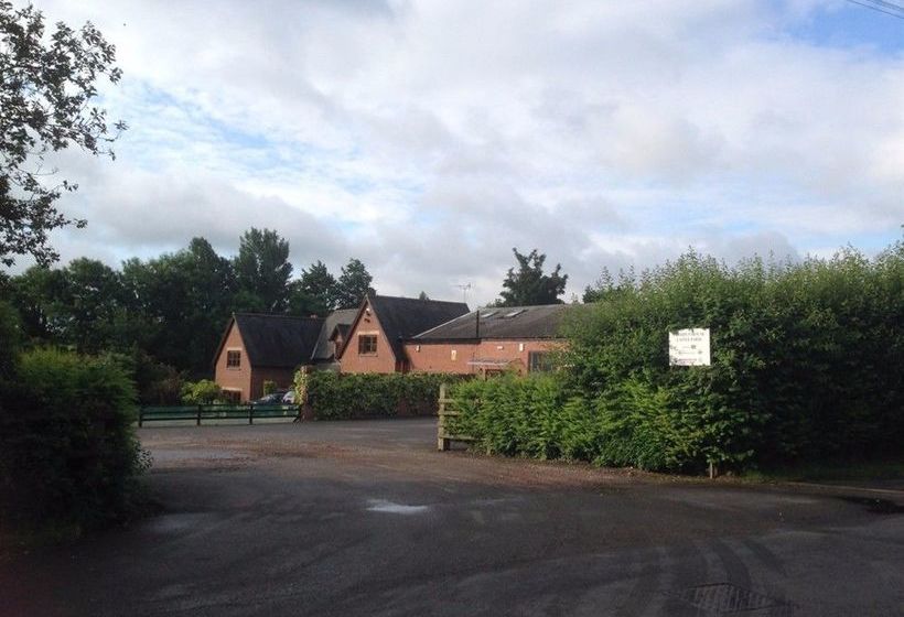 فندق Castle Farmhouse B & B