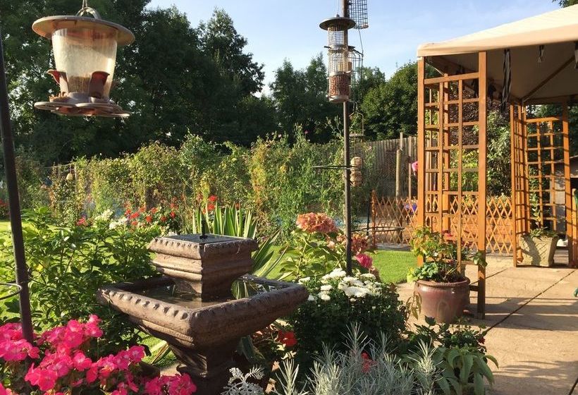 فندق Castle Farmhouse B & B