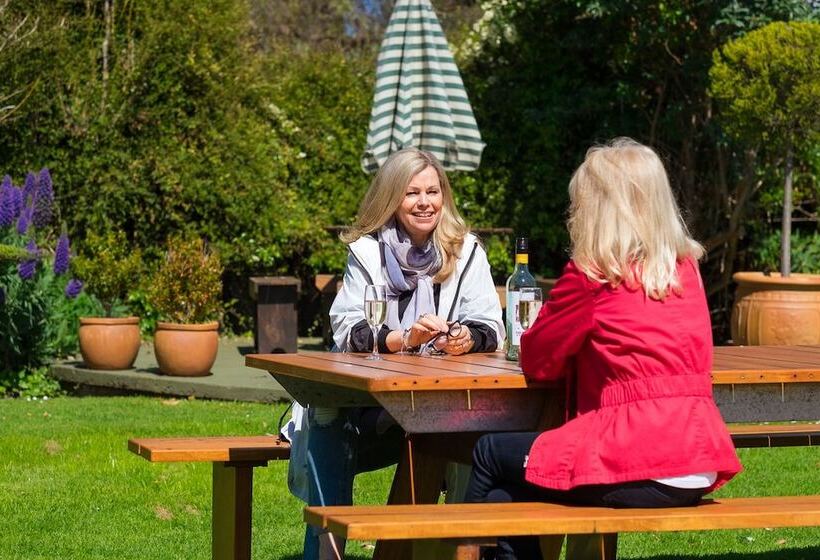 Central Motel Port Fairy