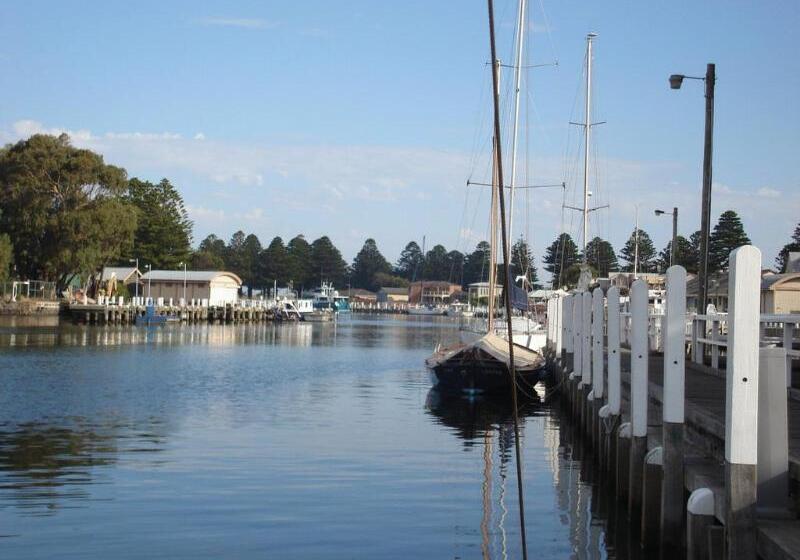 Central Motel Port Fairy