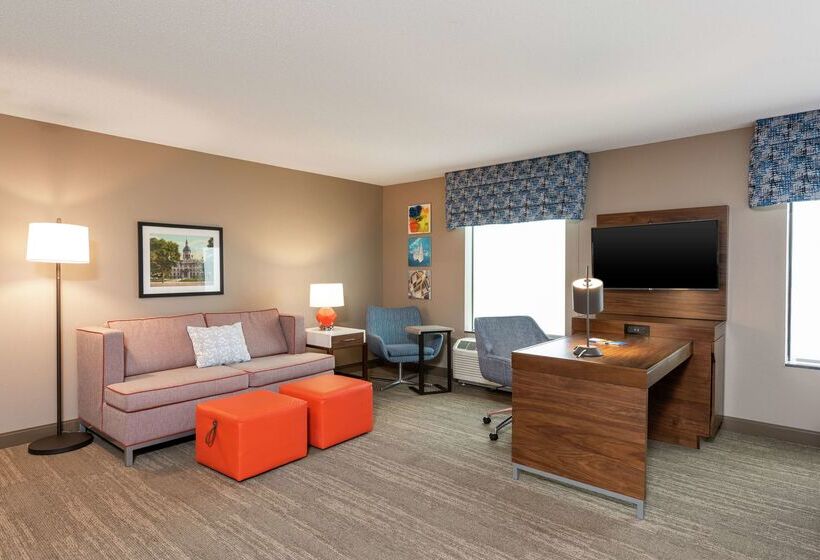Hampton Inn & Suites Marshalltown