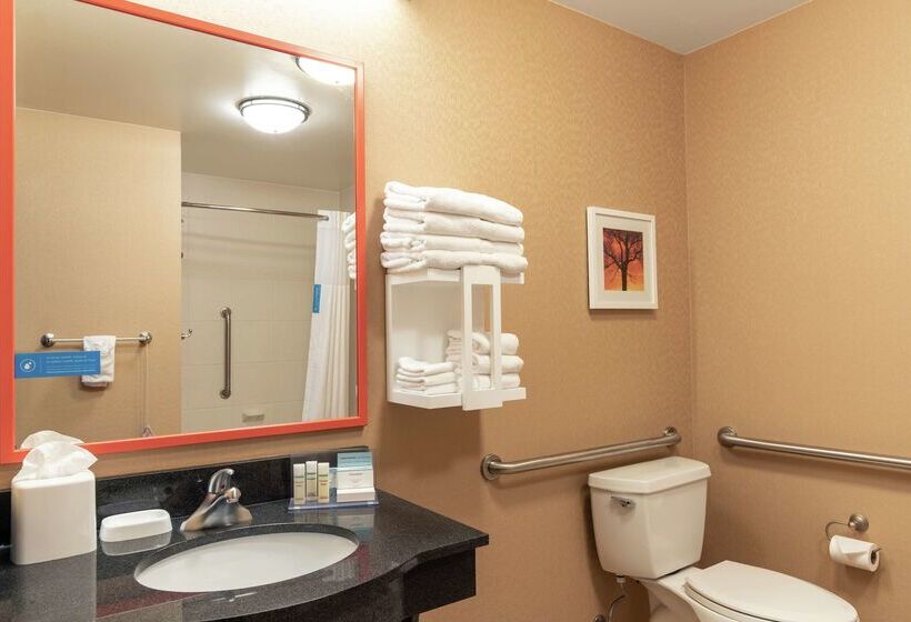 Hampton Inn & Suites Marshalltown