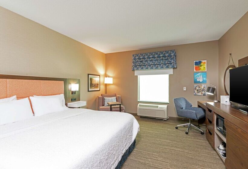 Hampton Inn & Suites Marshalltown